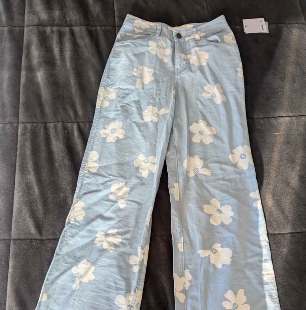 O'Neill Light Blue Floral Pants - New with Tags